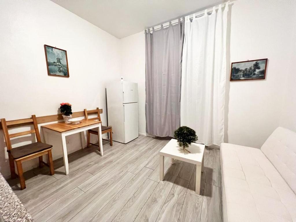 Savona Magnifico Sole Mare 150 M Wifi Climatcontrol Apartment Bagian luar foto